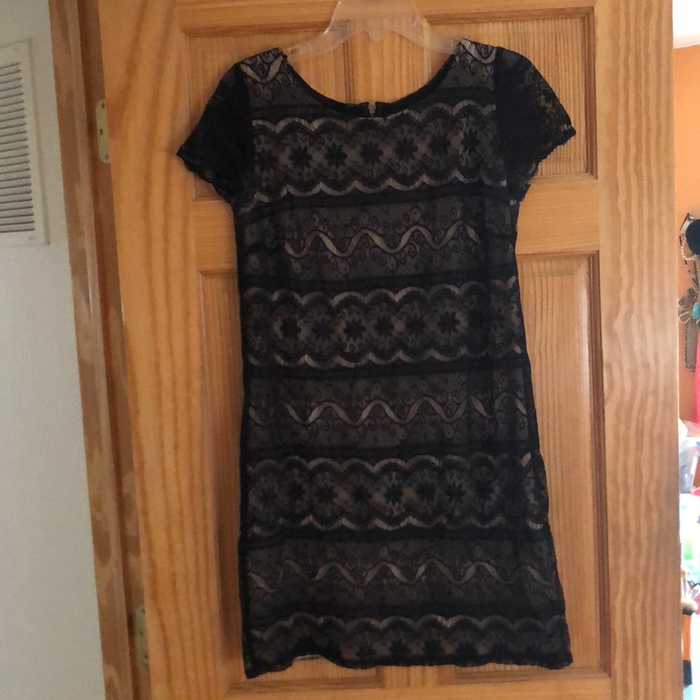 Black lace short sleeve dress